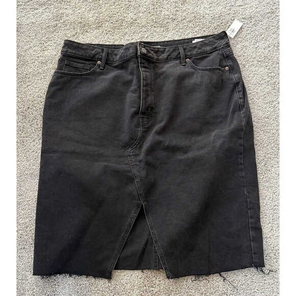 Old Navy Denim Skirt Size 22 Black Gray Denim Front Slit Women’s Size 22 NWT - Picture 1 of 8